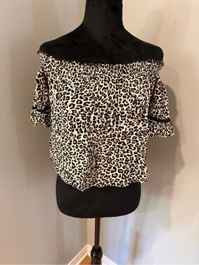 4/$20 Ardene Off-Shoulder Leopard Print Top - Black & Cream